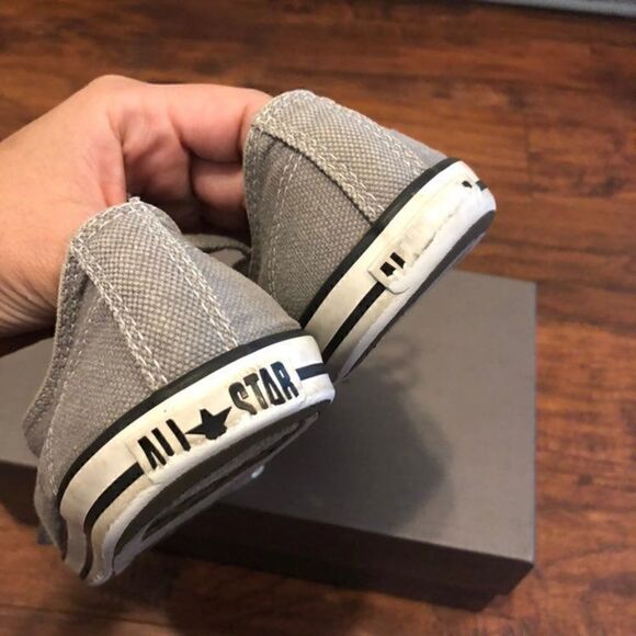 CONVERSE cta low top gray shoes sneakers sz 7 womens - Picture 3 of 5